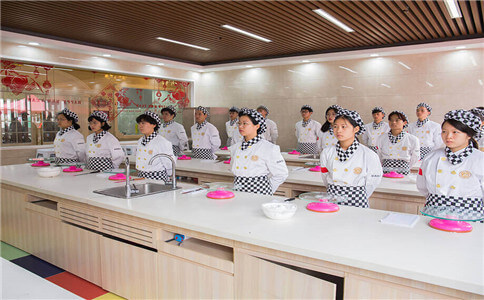 高中畢業(yè)后上什么職業(yè)學校好