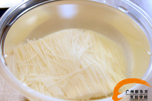 豆腐絲,豆腐絲,白白嫩嫩,細細長長的豆腐絲_副本.jpg