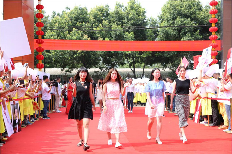 新東方烹飪教育28周年慶典精彩亮點回顧 廣州新東方烹飪學校_新東方烹飪教育28周年慶典精彩亮點回顧