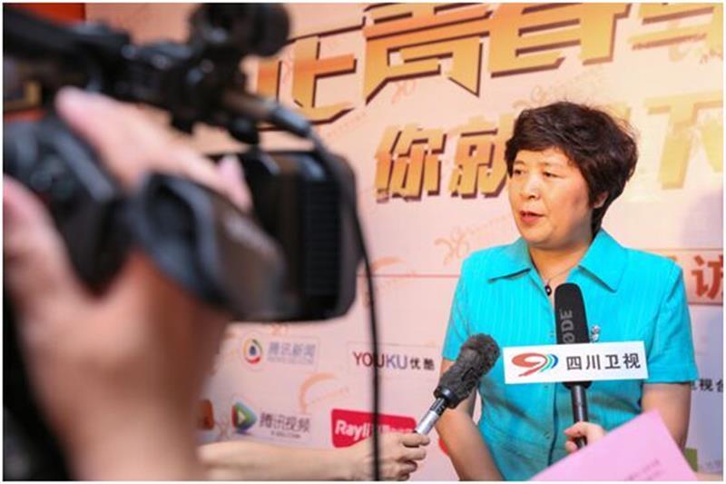 世界中餐業聯合會會長楊柳應邀出席新東方烹飪教育28周年校慶 世界中餐業聯合會會長楊柳應邀出席新東方烹飪教育28周年校慶