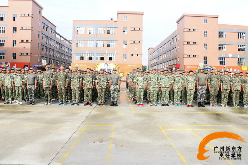 新東方秋季軍訓匯報表演即將開始 新東方秋季軍訓匯報表演即將開始