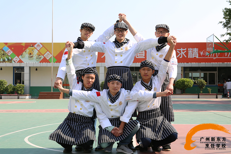 西點精英班級大合照曝光，各個都英姿颯爽 神采飛揚(yáng)