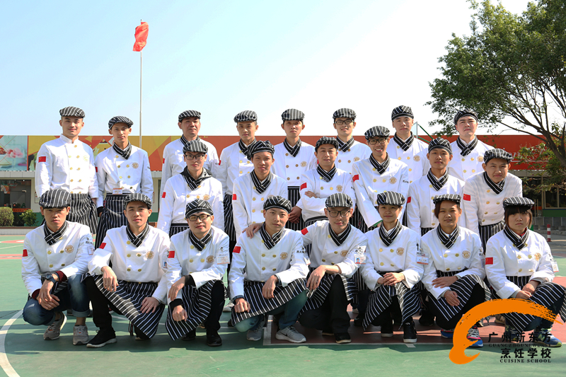 西點精英班級大合照曝光，各個都英姿颯爽 神采飛揚(yáng)