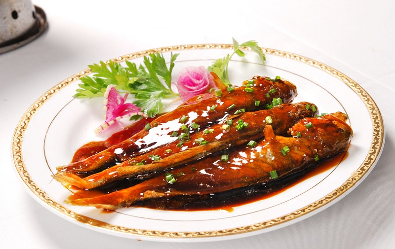 廣州新東方烹飪學校_家常美食——紅燒小黃魚