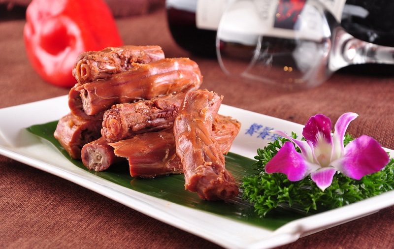 廣州新東方烹飪學校_健脾開胃零食：麻辣鴨脖