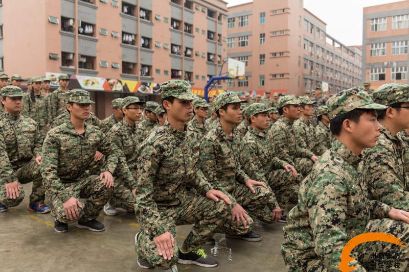 磨練意志,開啟新征程——廣州新東方南沙校區軍訓匯報表演舉行 磨練意志,開啟新征程——廣州新東方南沙校區軍訓匯報表演舉行