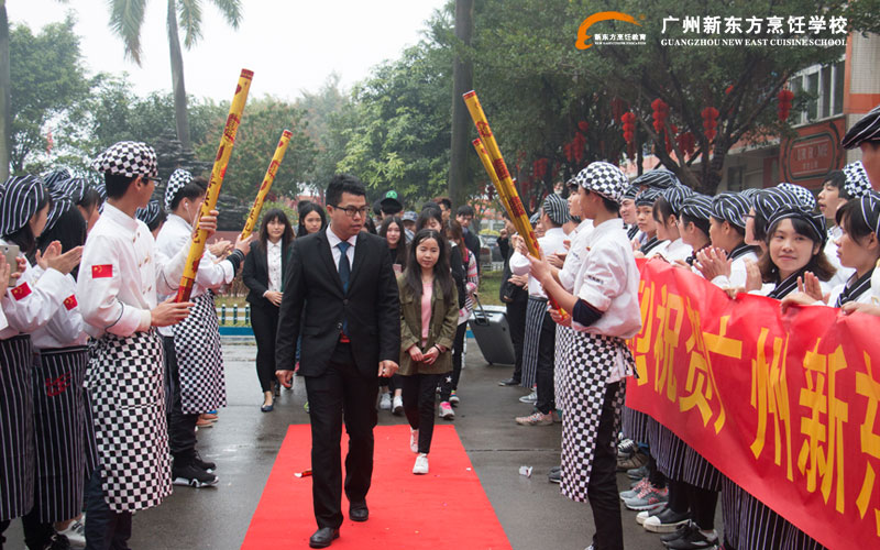 廣州學廚師去哪好,廚師,廣州新東方烹飪學校好不好
