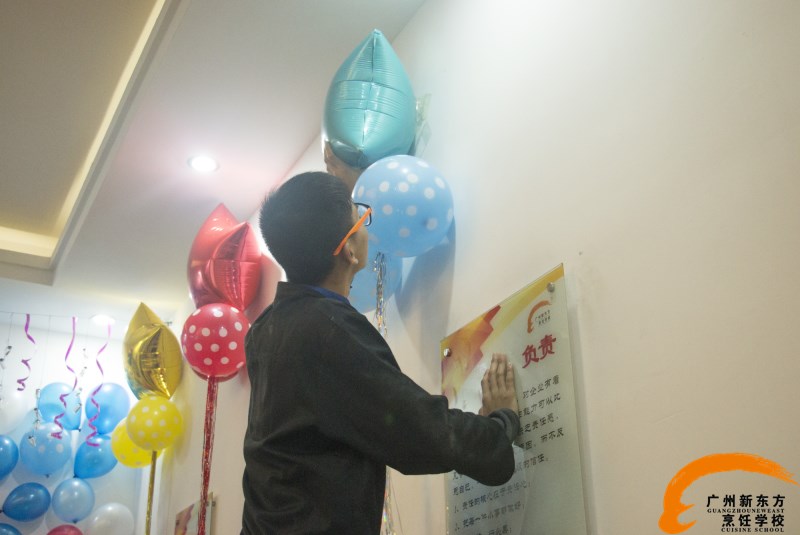 西餐1701班迎來開班典禮,追逐夢想共渡兩載光陰-廣州新東方 西餐1701班迎來開班典禮,追逐夢想共渡兩載光陰-廣州新東方