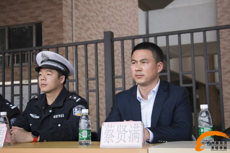 我校應邀參加魚窩頭中學“安全知識”進校園教育活動 我校應邀參加魚窩頭中學“安全知識”進校園教育活動