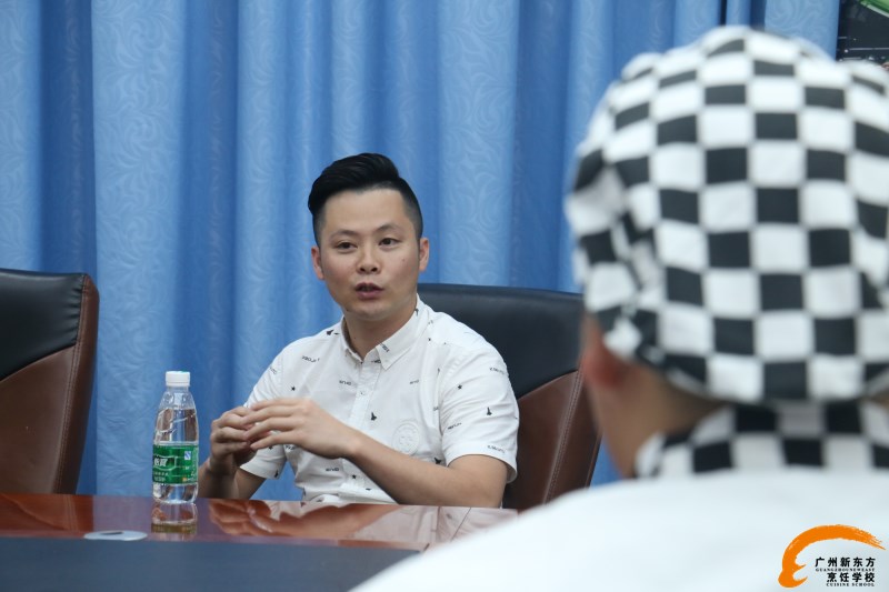 華潤萬家Ole’廣州新東方校園西點專場招聘會舉行