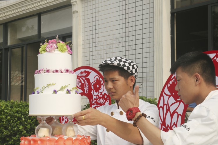 學西點,學西餐,新東方學西點,新東方學西餐,廣州新東方西點班,廣州新東方西餐學習