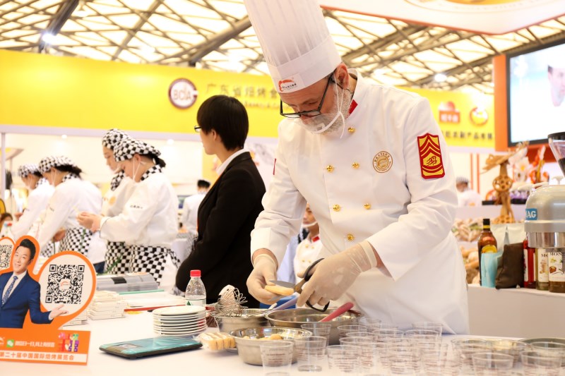 新東方烹飪教育獻技國際烘焙展 再度點亮上海灘 新東方烹飪教育獻技國際烘焙展 再度點亮上海灘