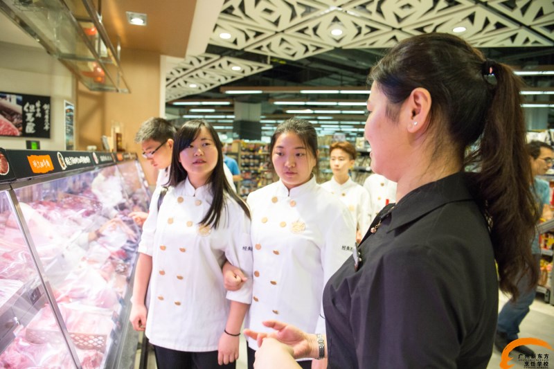 廣州新東方Ole’定向班學子赴合作企業參觀學習 廣州新東方Ole’定向班學子赴合作企業參觀學習