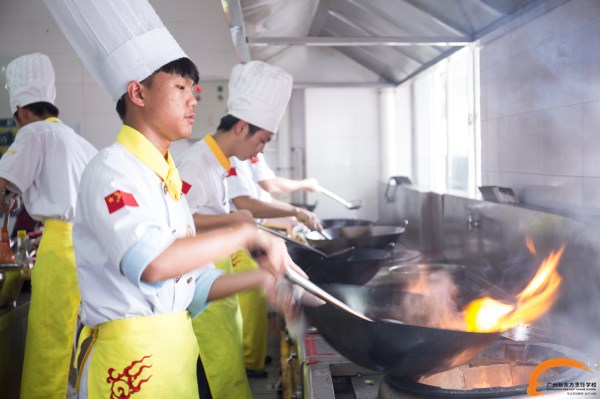 廣州新東方第四屆“新東方杯”烹飪大賽隆重開幕 廣州新東方第四屆“新東方杯”烹飪大賽隆重開幕