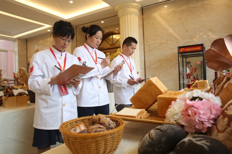 烹飪饕餮大賽 評委陣容超強 烹飪饕餮大賽 評委陣容超強