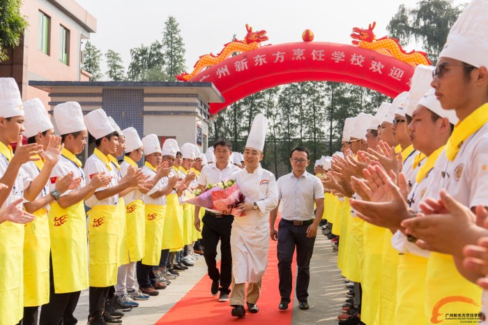 廣州新東方烹飪學校火爆了!饕宴課堂精彩不斷! 廣州新東方烹飪學校火爆了!饕宴課堂精彩不斷!