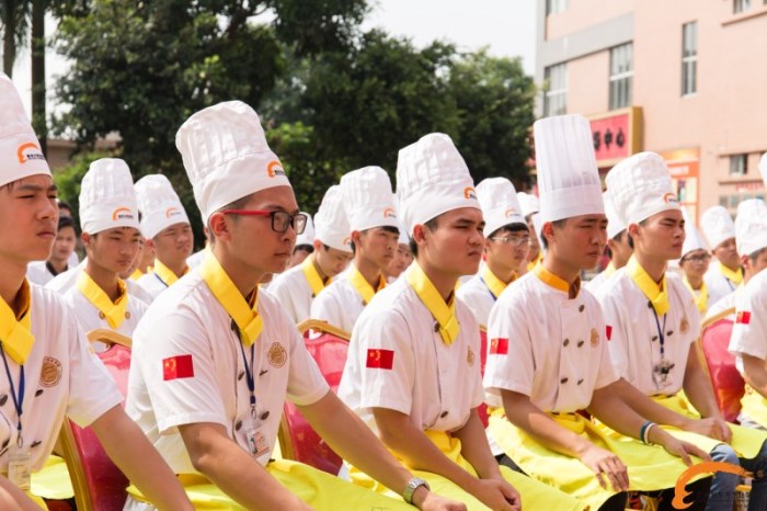 廣州新東方烹飪學校火爆了!饕宴課堂精彩不斷! 廣州新東方烹飪學校火爆了!饕宴課堂精彩不斷!