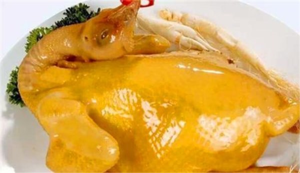 【粵菜】廣式特色傳統佳肴鹽焗雞 味香濃郁皮爽肉滑風味誘人 【粵菜】廣式特色傳統佳肴鹽焗雞 味香濃郁皮爽肉滑風味誘人