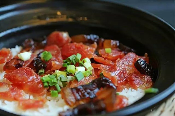 【粵菜】傳統(tǒng)名點臘味飯 香氣撲鼻讓人回味無窮 【粵菜】傳統(tǒng)名點臘味飯 香氣撲鼻讓人回味無窮