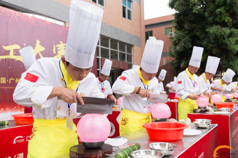學(xué)粵菜:初中生學(xué)什么技術(shù)就業(yè)好?學(xué)什么有“錢”途? 學(xué)粵菜:初中生學(xué)什么技術(shù)就業(yè)好?學(xué)什么有“錢”途?