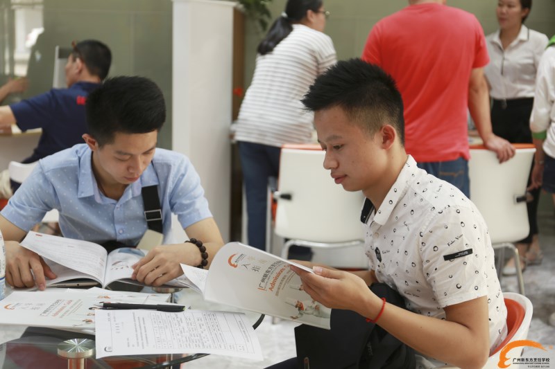 學(xué)粵菜:初中生學(xué)什么技術(shù)就業(yè)好?學(xué)什么有“錢”途? 學(xué)粵菜:初中生學(xué)什么技術(shù)就業(yè)好?學(xué)什么有“錢”途?