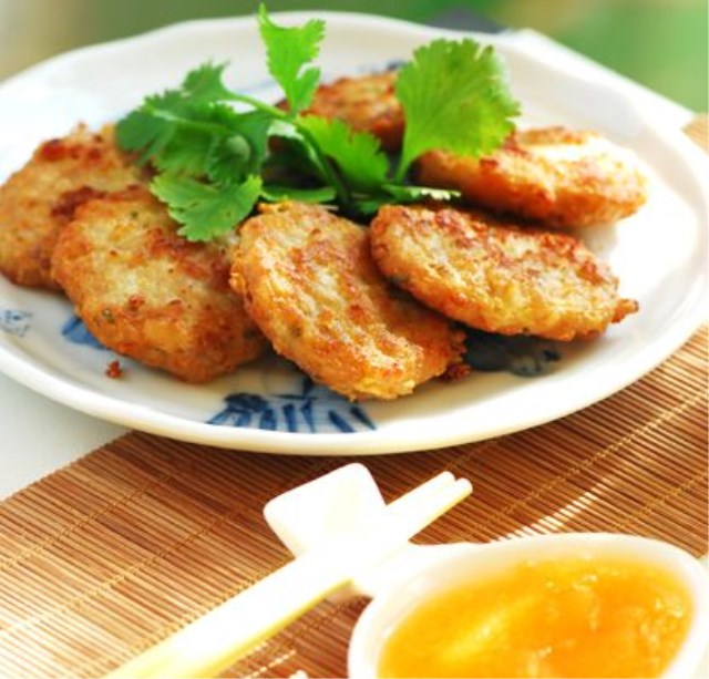 香煎藕餅的創新做法 加點海鮮味道更美更鮮哦 香煎藕餅的創新做法 加點海鮮味道更美更鮮哦