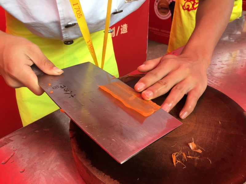 不得了!廣東衛視觸電新聞美女主播帶著10萬+粉絲走進廣州新東方烹飪學校! 不得了!廣東衛視觸電新聞美女主播帶著10萬+粉絲走進廣州新東方烹飪學校!