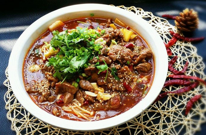 廣州新東方在線教做菜:麻辣爽口的水煮牛肉 濃濃的川菜風(fēng)味 廣州新東方在線教做菜:麻辣爽口的水煮牛肉 濃濃的川菜風(fēng)味