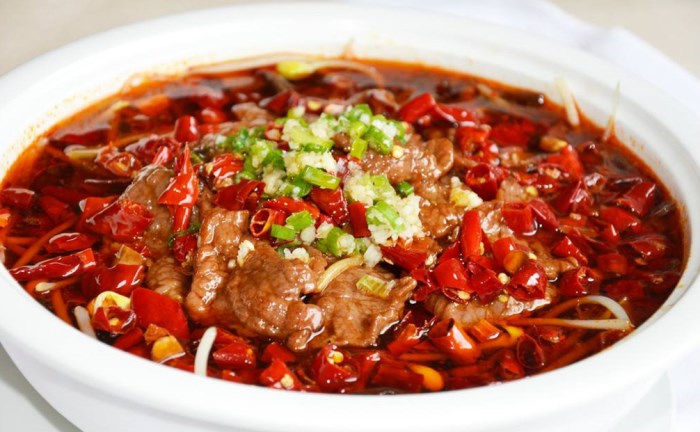 廣州新東方在線教做菜:麻辣爽口的水煮牛肉 濃濃的川菜風(fēng)味 廣州新東方在線教做菜:麻辣爽口的水煮牛肉 濃濃的川菜風(fēng)味