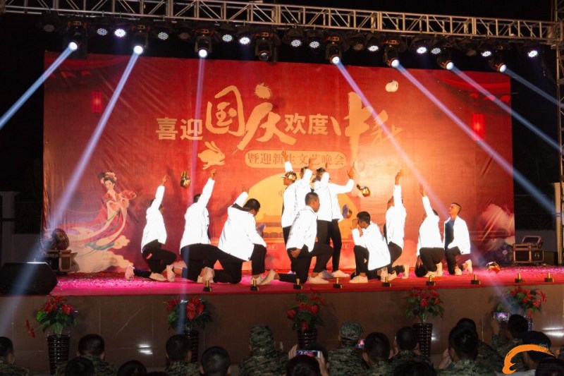 2017年廣州新東方“喜迎國慶·歡度中秋” 暨迎新文藝晚會隆重舉行 2017年廣州新東方“喜迎國慶·歡度中秋” 暨迎新文藝晚會隆重舉行