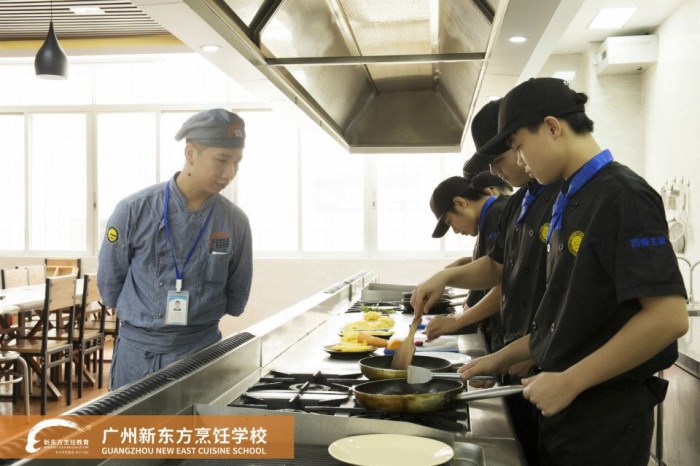 深秋到廣州新東方課堂去 用美食養(yǎng)秋膘 深秋到廣州新東方課堂去 用美食養(yǎng)秋膘