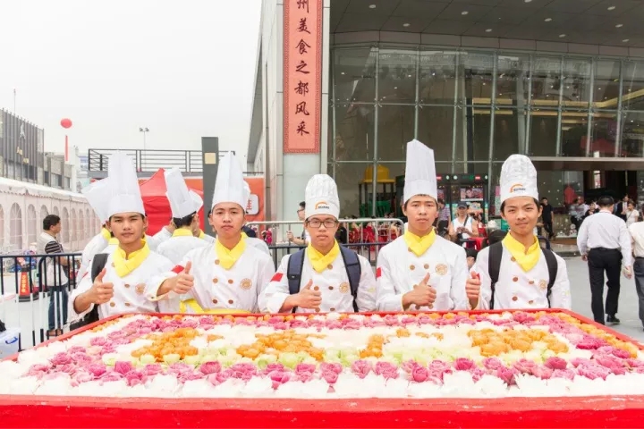 食在廣州 | 廣州新東方助力“2017年廣州國際美食節”,吃貨狂歡等你來~ 食在廣州 | 廣州新東方助力“2017年廣州國際美食節”,吃貨狂歡等你來~