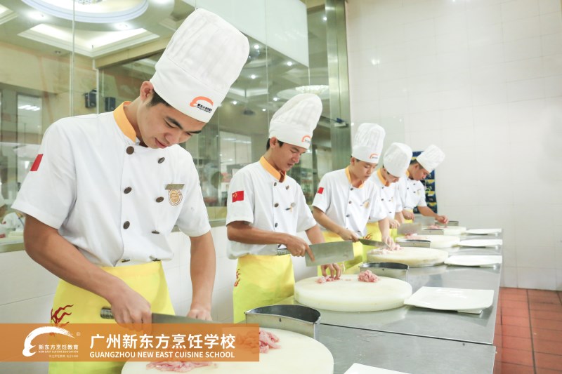 “我是一個(gè)廚師”  來(lái)聽(tīng)聽(tīng)廣州新東方小廚師們的心聲