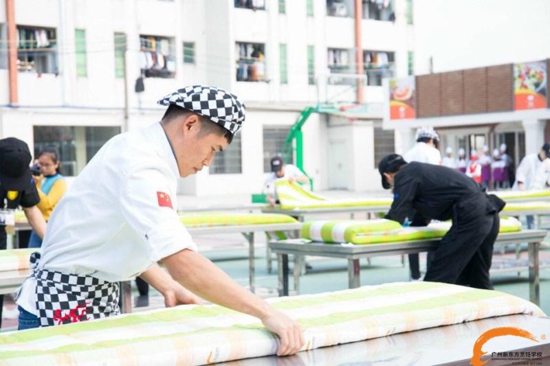 寓教于樂 廣州新東方疊軍被比賽 展現學子良好精神風貌