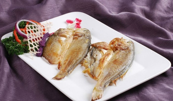 特色燒烤 孜然烤黃花魚