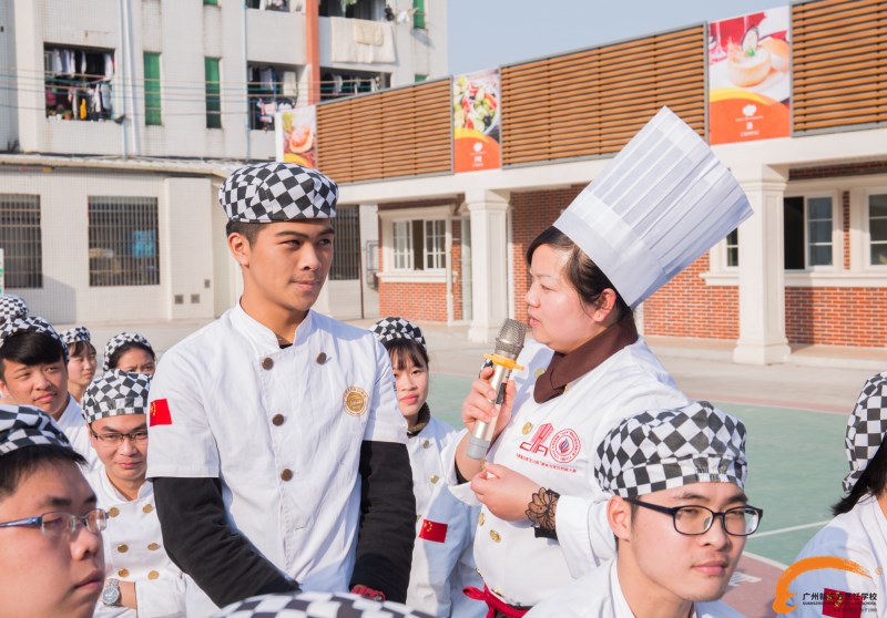 大師進校園活動|近距離感受新東方西點大師的風采 大師進校園活動|近距離感受新東方西點大師的風采