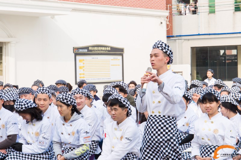 新東方烹飪烘焙大師進校園 傳授烘烤工藝技巧