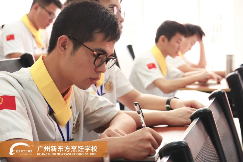 在廣州學廚師去哪里?有廣東菜培訓學校嗎? 在廣州學廚師去哪里?有廣東菜培訓學校嗎?
