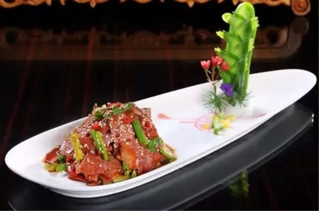 【特色涼菜】芝麻拌豬舌的制作 調料是重點 【特色涼菜】芝麻拌豬舌的制作 調料是重點