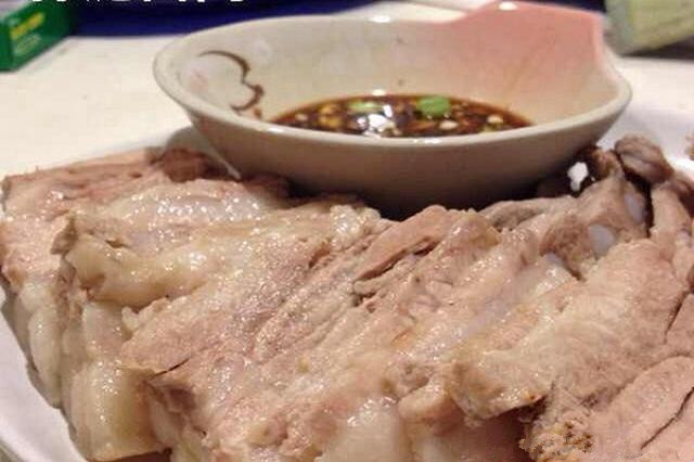 蒜泥白肉少油不膩 分分鐘被搶光 蒜泥白肉少油不膩 分分鐘被搶光